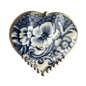Vintage Signed Linda Carrigan Broken China Floral Heart Brooch Pendant 1998